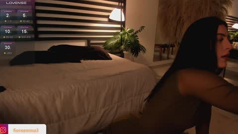 Emma online show from February 8, 9:04 pm