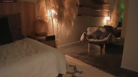 Emma online show from March 12, 3:02 am