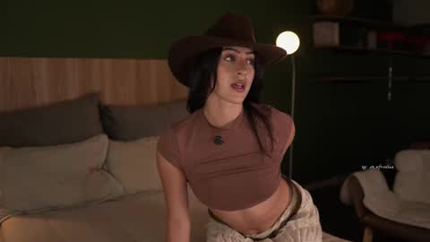 Emma online show from March 26, 11:21 pm