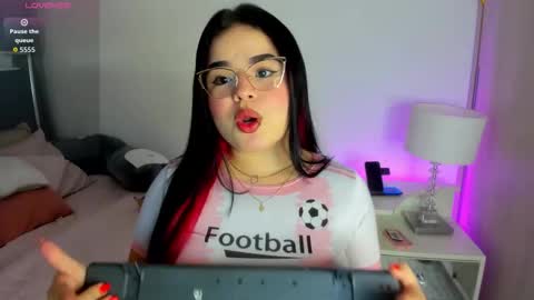 Snapshot of afrodita_grek chatting on October 2, 1:12 am Vanessa online show from October 2, 1:12 am