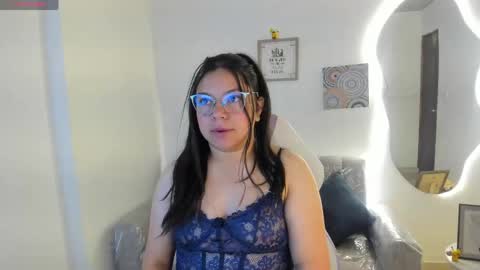 Snapshot of afrodita_rouss chatting on April 12, 8:25 pm afrodita_rouss online show from April 12, 8:25 pm