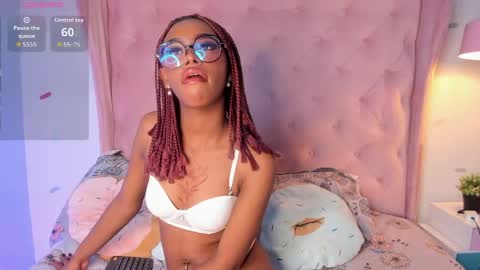 Snapshot of afrodita_sweeet chatting on April 14, 8:04 pm Afrodita online show from April 14, 8:04 pm