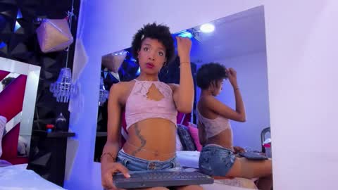 Snapshot of afroditagreenn chatting on October 14, 4:57 am Afrodita online show from October 14, 4:57 am