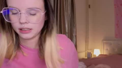 Snapshot of afterdarkduo chatting on December 21, 3:52 pm afterdarkduo online show from December 21, 3:52 pm