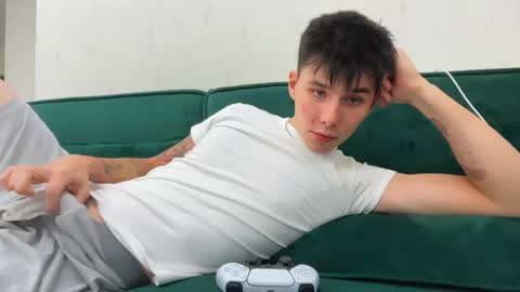 Mark online show from April 1, 7:22 pm