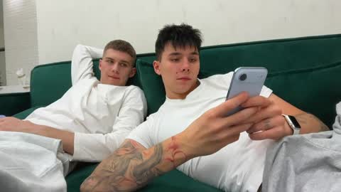 Mark online show from April 2, 8:06 pm