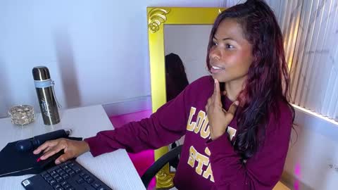 Snapshot of agata_grubisic chatting on March 9, 7:15 pm Agata grubisic online show from March 9, 7:15 pm