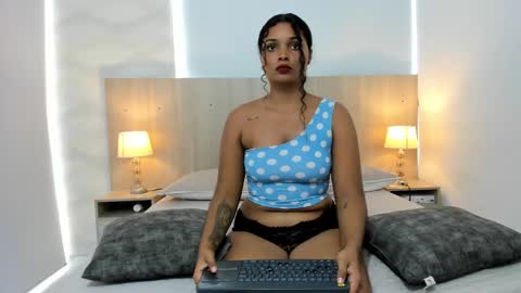 Snapshot of agata_ortiz chatting on February 2, 5:37 pm Agata Ortiz online show from February 2, 5:37 pm
