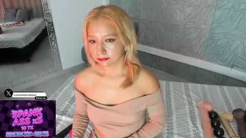 Agatadelphine online show from May 13, 1:30 pm
