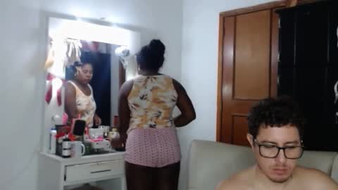 independent model online show from February 16, 6:42 am