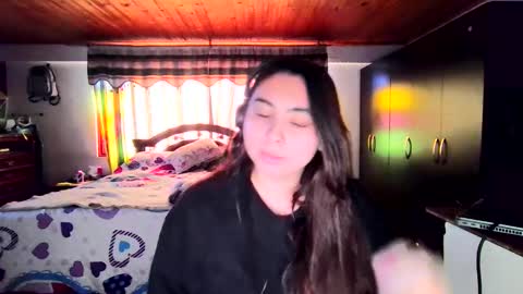 Snapshot of agatha937395 chatting on February 8, 10:02 pm Agatha Sweet online show from February 8, 10:02 pm