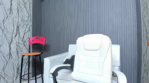 Snapshot of agatha_foxy1 chatting on March 9, 10:36 pm NATASHA online show from March 9, 10:36 pm