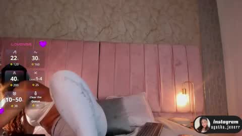agatha_jener online show from April 29, 11:36 am