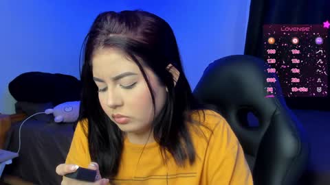 Snapshot of agatha_riccie chatting on February 4, 7:29 am Cat online show from February 4, 7:29 am
