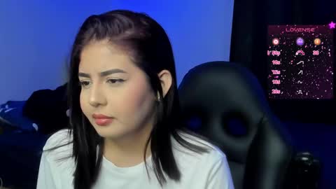 Snapshot of agatha_riccie chatting on February 10, 7:15 am Cat online show from February 10, 7:15 am