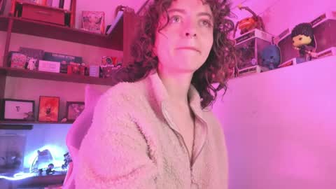 Camila     2 online show from December 5, 5:37 am