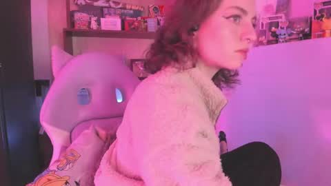 Camila     2 online show from December 7, 4:20 am