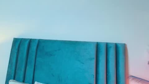 Snapshot of agathaa_white chatting on October 30, 11:33 am Agathaa white online show from October 30, 11:33 am