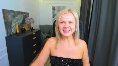 Agatha online show from May 5, 7:11 pm