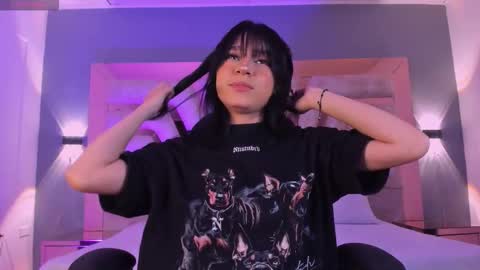 Snapshot of agathauwudoll chatting on March 9, 3:43 am agathauwudoll online show from March 9, 3:43 am