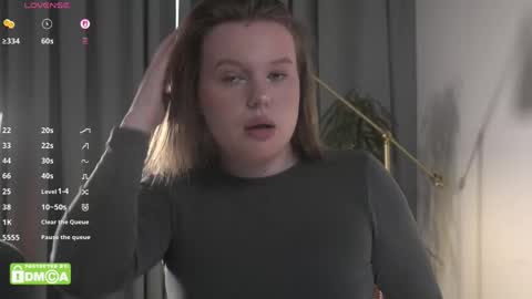 Snapshot of agattha_mir chatting on April 4, 2:03 pm agattha_mir online show from April 4, 2:03 pm