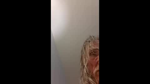 agedhardwood59618233 online show from May 18, 10:04 pm