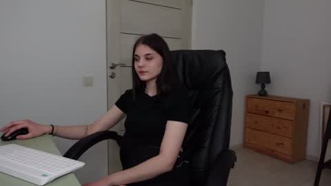 Agelina Lilly Laura online show from January 6, 12:16 am