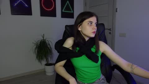 Agelina Lilly Laura online show from January 21, 1:43 pm