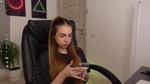Agelina Lilly Laura online show from February 23, 12:16 pm