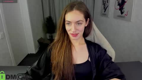 agnes wells online show from November 12, 9:42 am