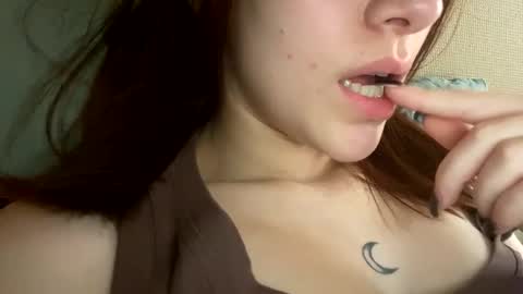 Snapshot of agnes_your chatting on November 3, 10:05 am Agnes online show from November 3, 10:05 am