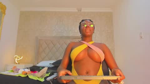 Agnes Bailey online show from February 4, 12:19 am
