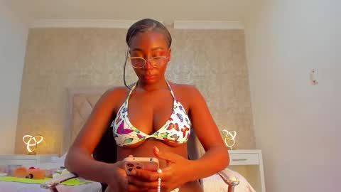 Agnes Bailey online show from February 8, 11:13 pm