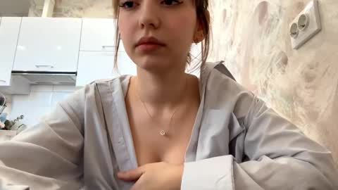 Elizabeth online show from February 1, 4:55 am