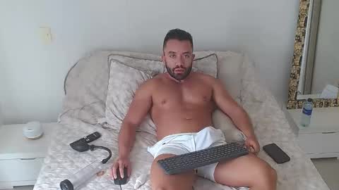 Snapshot of agustinsr chatting on October 22, 4:51 pm agustinsr online show from October 22, 4:51 pm