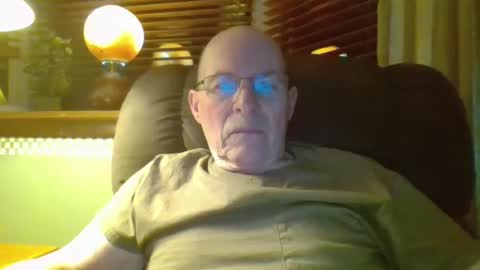 aguynrkfrd online show from February 2, 10:24 am