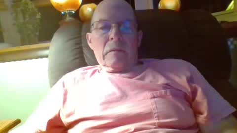 aguynrkfrd online show from November 8, 10:26 am