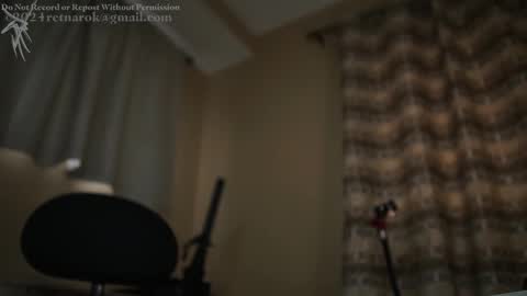 Snapshot of ah_ha chatting on December 4, 3:21 pm ah_ha online show from December 4, 3:21 pm