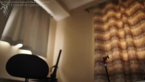 Snapshot of ah_ha chatting on December 4, 6:28 pm ah_ha online show from December 4, 6:28 pm