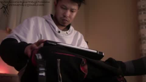 Snapshot of ah_ha chatting on March 23, 5:44 am ah_ha online show from March 23, 5:44 am