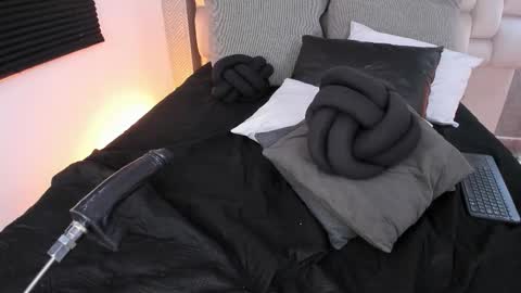 Snapshot of ah_mara chatting on February 23, 12:46 pm Ahmara online show from February 23, 12:46 pm