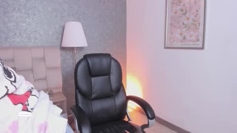 Snapshot of ah_mara chatting on February 24, 11:30 am Ahmara online show from February 24, 11:30 am