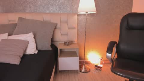 Snapshot of ah_mara chatting on April 6, 11:33 am Ahmara online show from April 6, 11:33 am