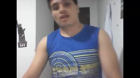 Snapshot of ahntony__69 chatting on December 12, 4:10 pm ahntony  69 online show from December 12, 4:10 pm