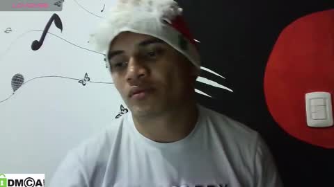 Snapshot of ahntony__69 chatting on December 25, 11:10 pm ahntony  69 online show from December 25, 11:10 pm