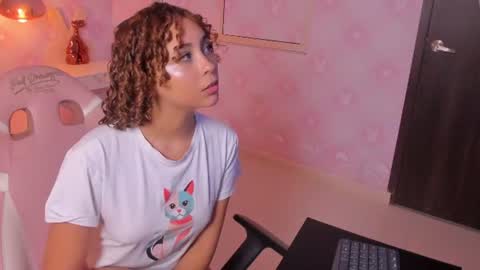 Ahny Sweet  online show from June 19, 3:49 pm
