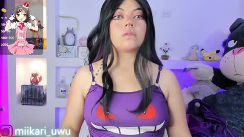 Snapshot of ahri_elderwood chatting on February 9, 3:32 am Ahri help me get to 100 online show from February 9, 3:32 am