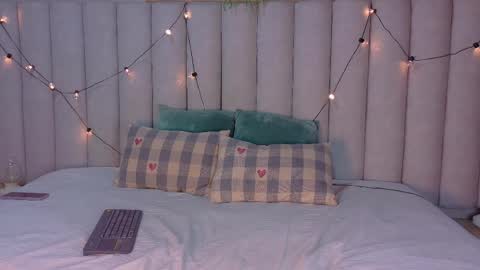 AHSLY online show from April 2, 12:03 pm