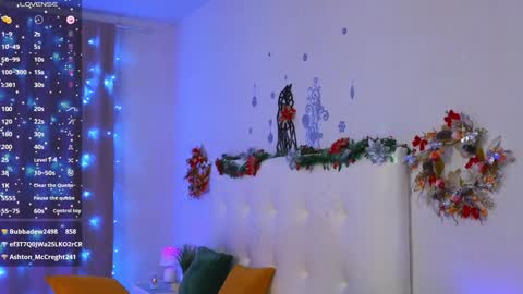 Lexi online show from December 6, 1:11 pm