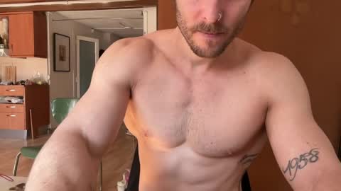 Snapshot of aiasar chatting on April 5, 1:30 pm Aiasar online show from April 5, 1:30 pm